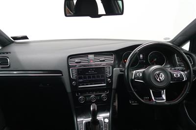 2015 Volkswagen Golf - Thumbnail