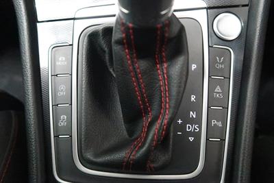 2015 Volkswagen Golf - Thumbnail