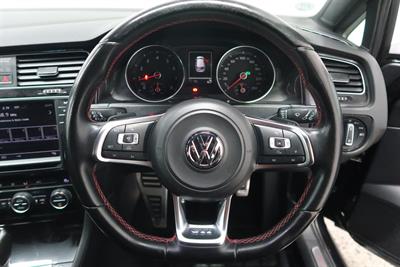 2015 Volkswagen Golf - Thumbnail