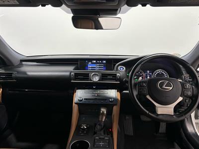 2015 Lexus RC300h - Thumbnail
