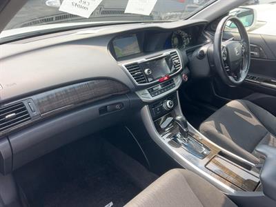 2013 Honda Accord Hybrid - Thumbnail