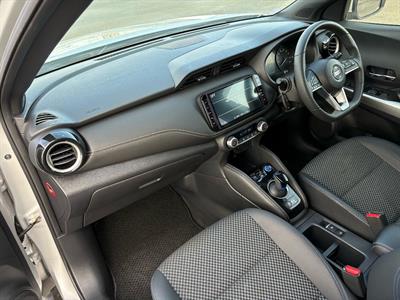 2020 Nissan Kicks - Thumbnail