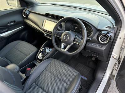 2020 Nissan Kicks - Thumbnail