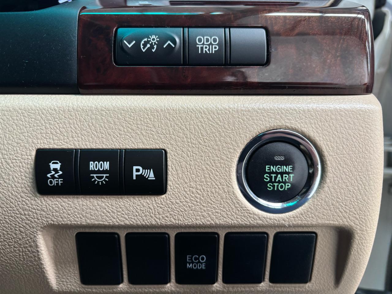 2012 Toyota Vellfire