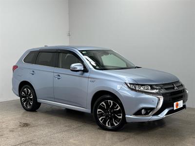 2016 Mitsubishi Outlander - Image Coming Soon