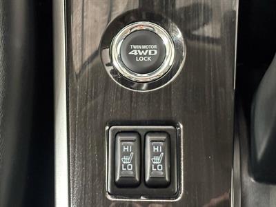 2016 Mitsubishi Outlander - Thumbnail