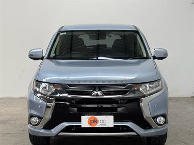 2016 Mitsubishi Outlander - Thumbnail