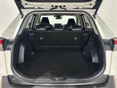 2020 Toyota RAV4 - Thumbnail
