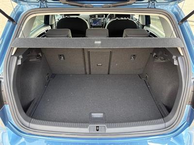 2014 Volkswagen Golf - Thumbnail