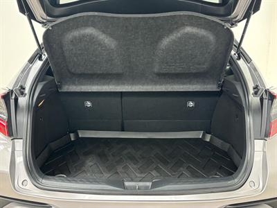 2017 Toyota C-HR - Thumbnail