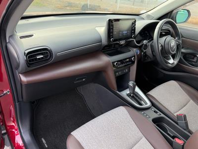 2020 Toyota YARIS CROSS - Thumbnail