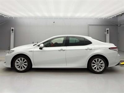 2019 Toyota Camry - Thumbnail