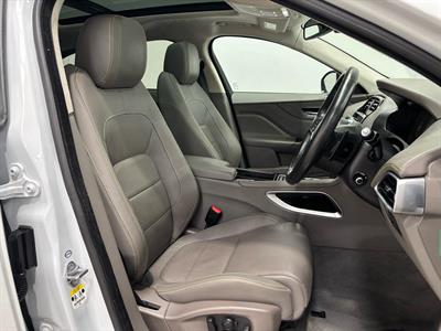2016 Jaguar F-Pace - Thumbnail