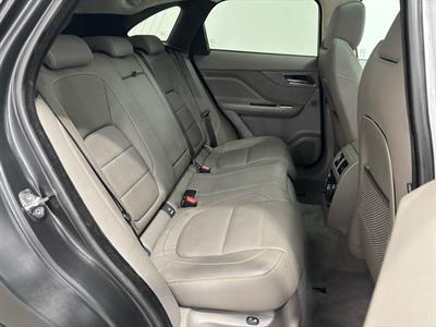 2016 Jaguar F-Pace - Thumbnail