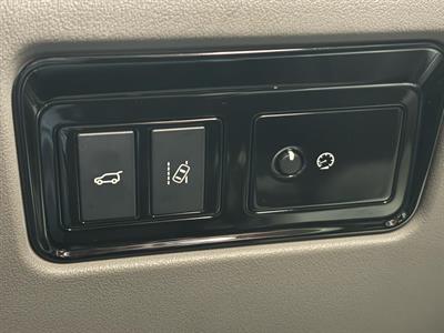 2016 Jaguar F-Pace - Thumbnail