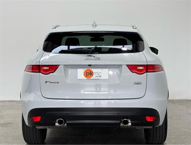 2016 Jaguar F-Pace - Thumbnail