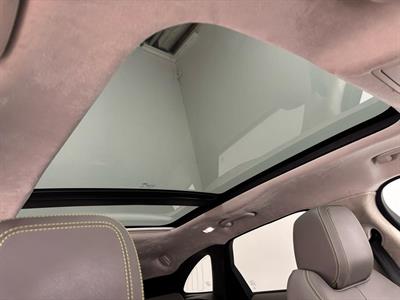 2016 Jaguar F-Pace - Thumbnail