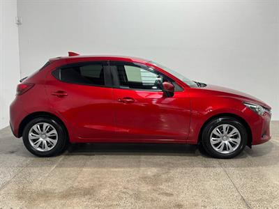 2017 Mazda Demio - Thumbnail