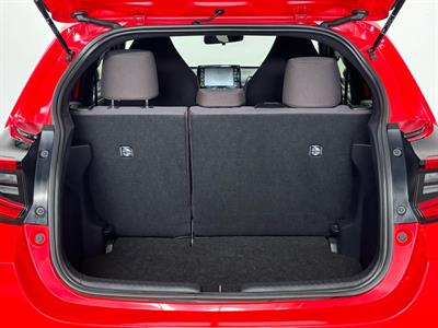 2021 Toyota Yaris - Thumbnail