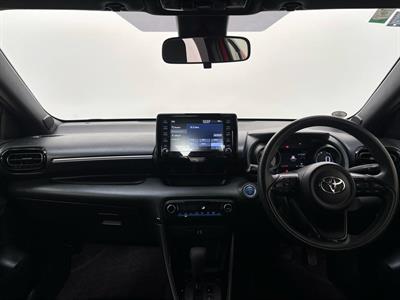 2021 Toyota Yaris - Thumbnail