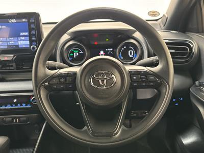 2021 Toyota Yaris - Thumbnail