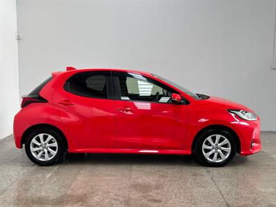 2021 Toyota Yaris - Thumbnail