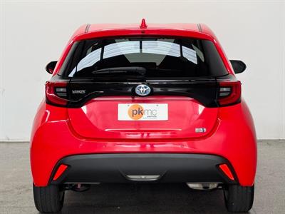 2021 Toyota Yaris - Thumbnail