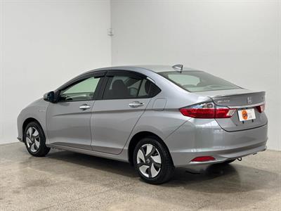 2015 Honda Grace - Thumbnail