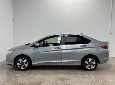 2015 Honda Grace - Thumbnail
