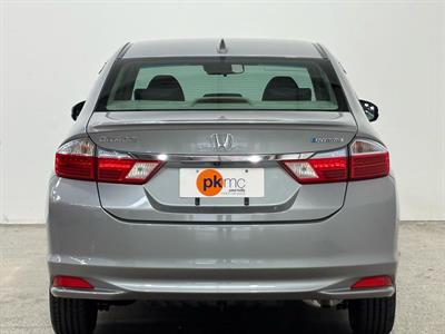 2015 Honda Grace - Thumbnail