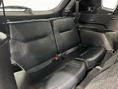 2024 Mitsubishi Outlander - Thumbnail