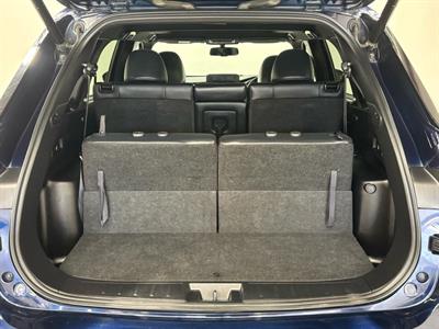 2024 Mitsubishi Outlander - Thumbnail