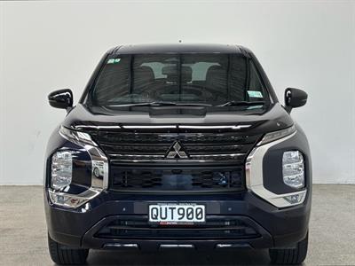 2024 Mitsubishi Outlander - Thumbnail