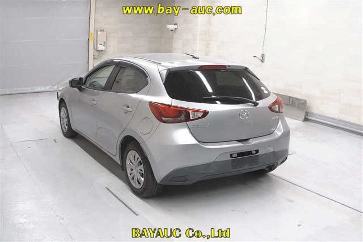 2016 Mazda Demio