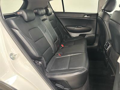 2017 Kia Sportage - Thumbnail