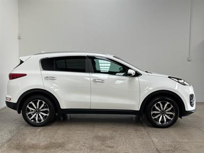 2017 Kia Sportage - Thumbnail