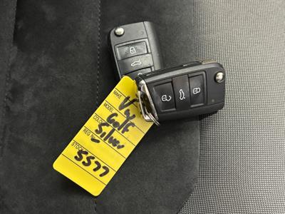 2013 Volkswagen Golf - Thumbnail