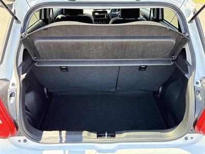 2017 Suzuki Swift - Thumbnail