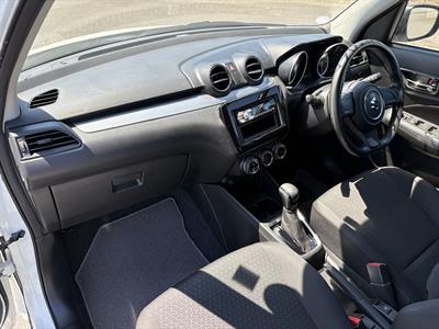 2017 Suzuki Swift - Thumbnail