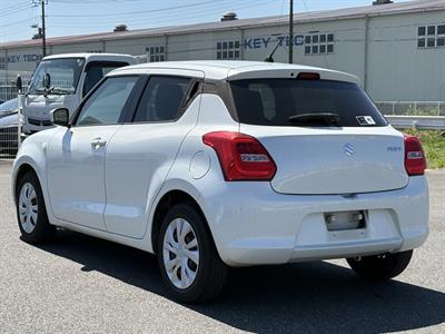 2017 Suzuki Swift - Thumbnail