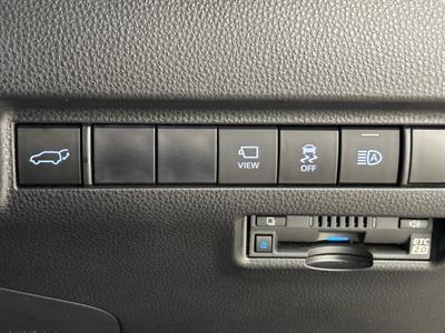 2021 Toyota Harrier - Thumbnail
