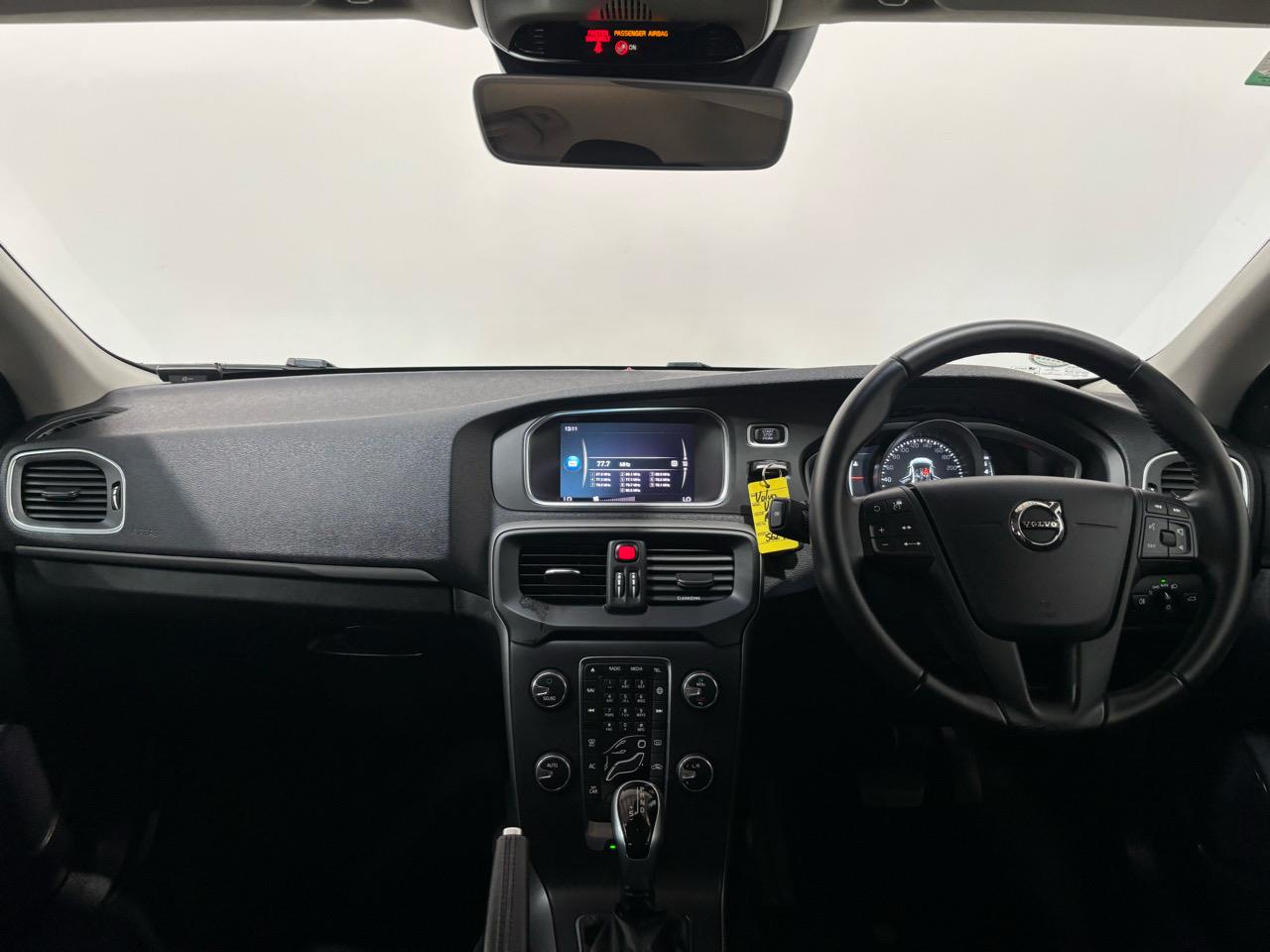 2018 Volvo V40