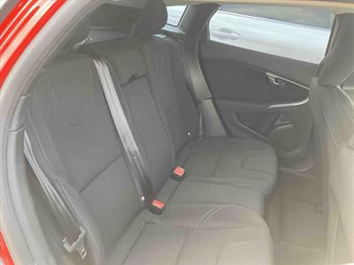 2018 Volvo V40 - Thumbnail