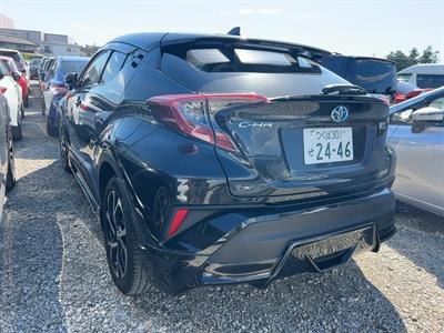 2018 Toyota C-HR - Thumbnail
