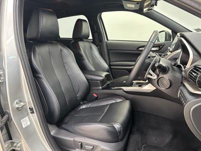 2022 Mitsubishi Eclipse Cross - Thumbnail