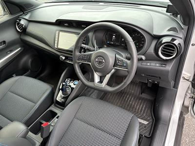 2020 Nissan Kicks - Thumbnail