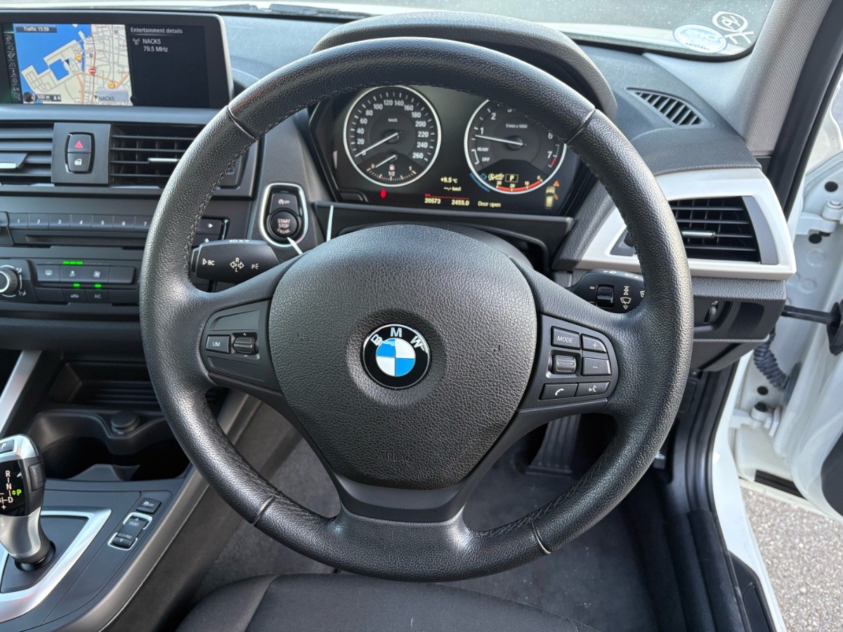 2015 BMW 116I