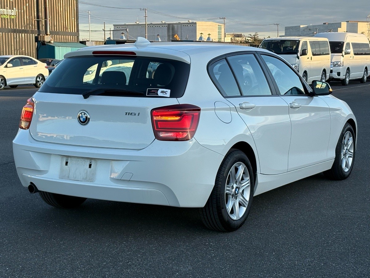 2015 BMW 116I
