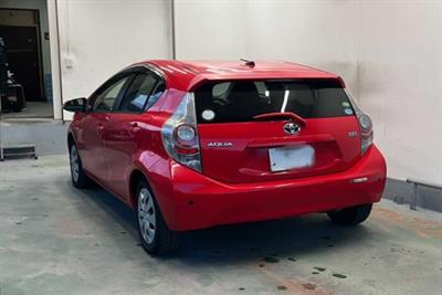 2013 Toyota Aqua - Thumbnail