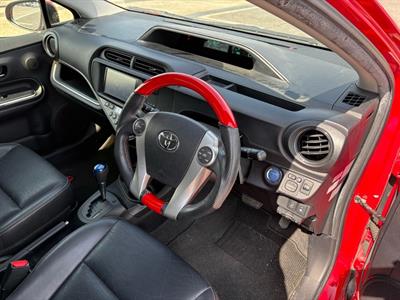 2013 Toyota Aqua - Thumbnail